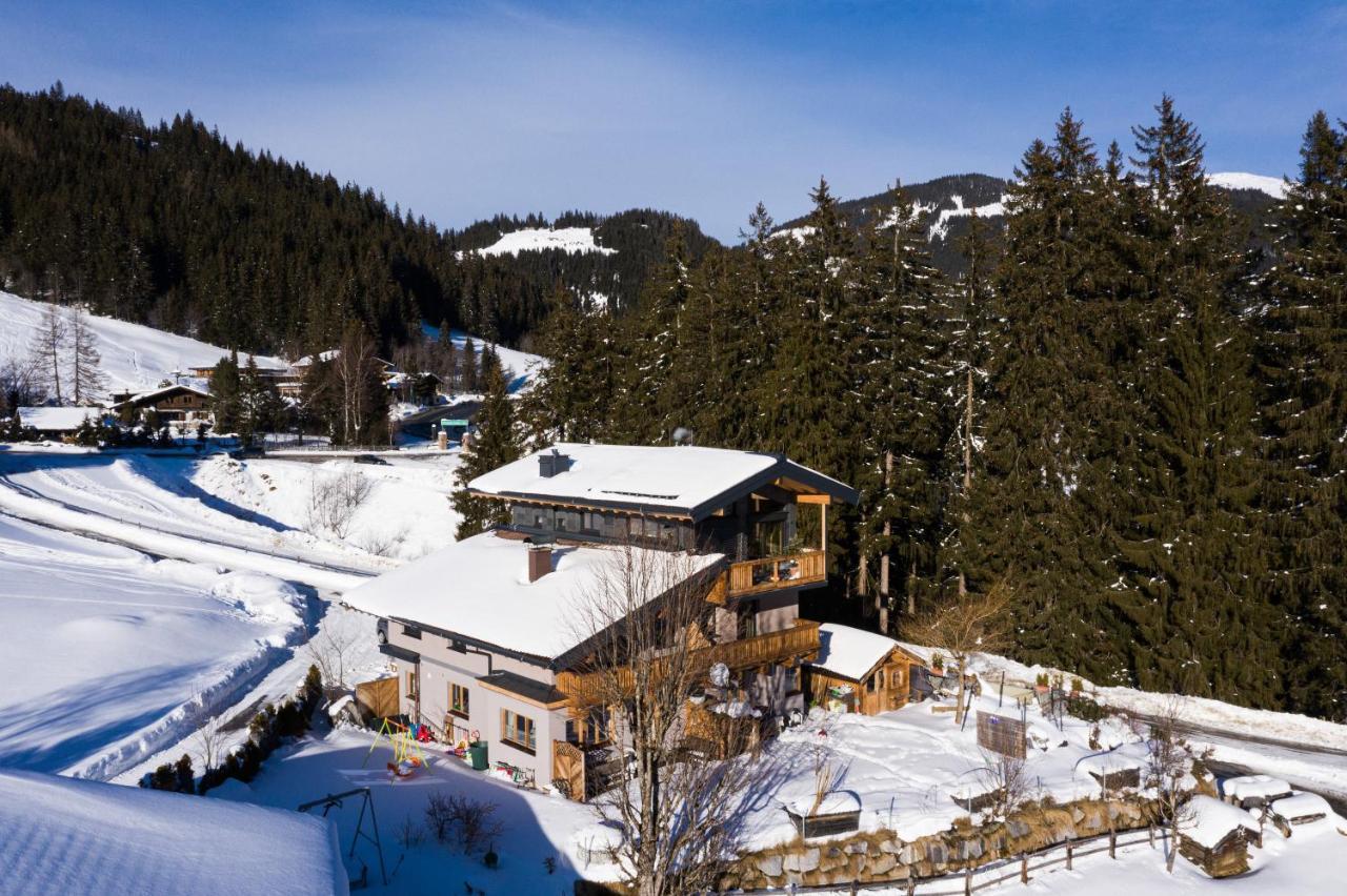 Ski In - Ski Out Panoramaferienhaus Breitmoos Neben Mittelstation ミッタージル エクステリア 写真