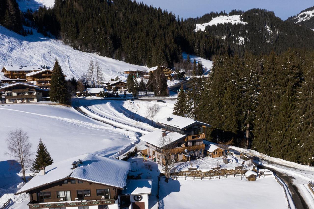Ski In - Ski Out Panoramaferienhaus Breitmoos Neben Mittelstation ミッタージル エクステリア 写真