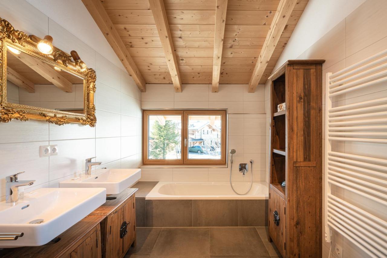 Ski In - Ski Out Panoramaferienhaus Breitmoos Neben Mittelstation ミッタージル エクステリア 写真